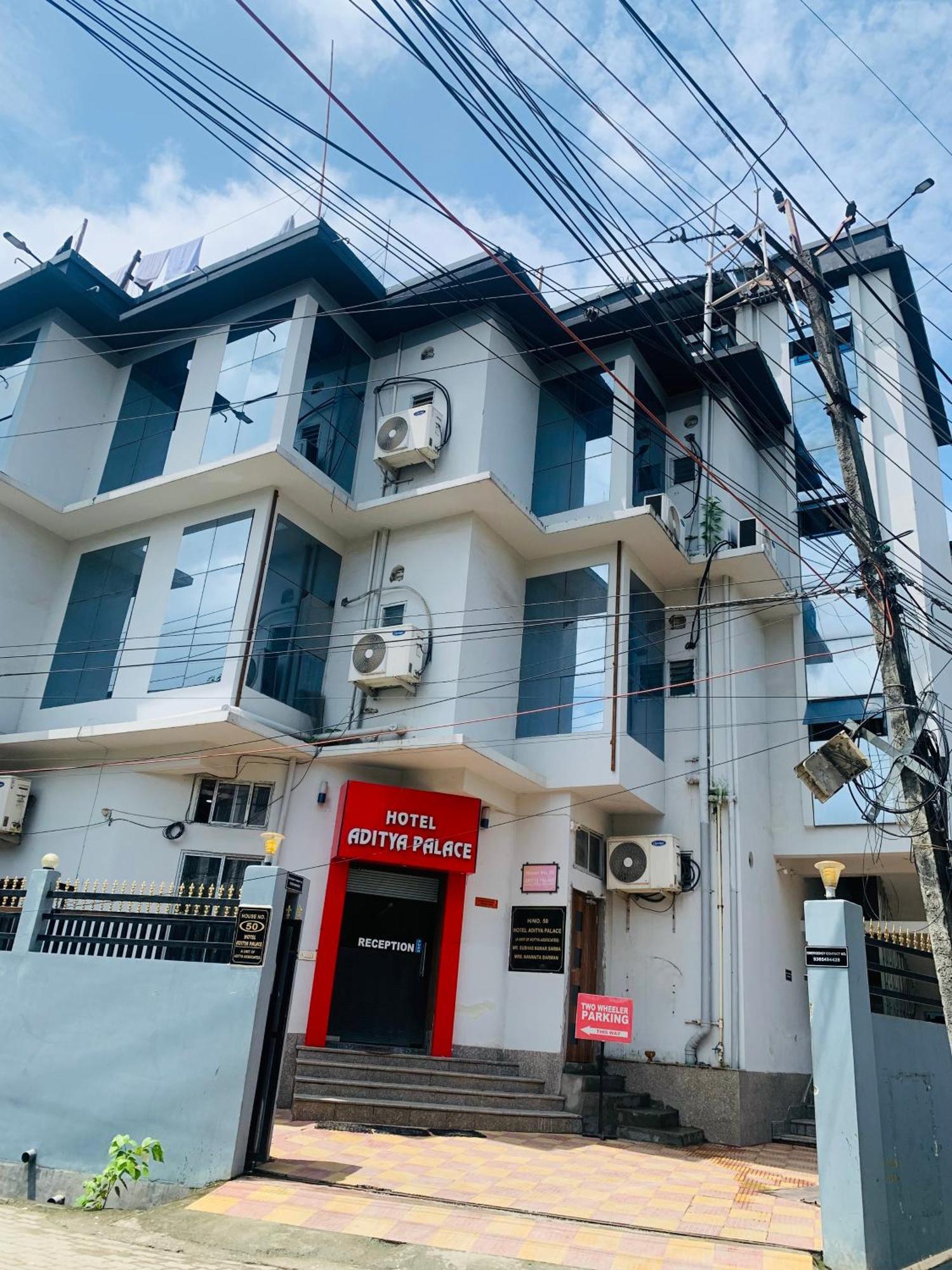Hotel Aditya Palace Guwahati Ngoại thất bức ảnh